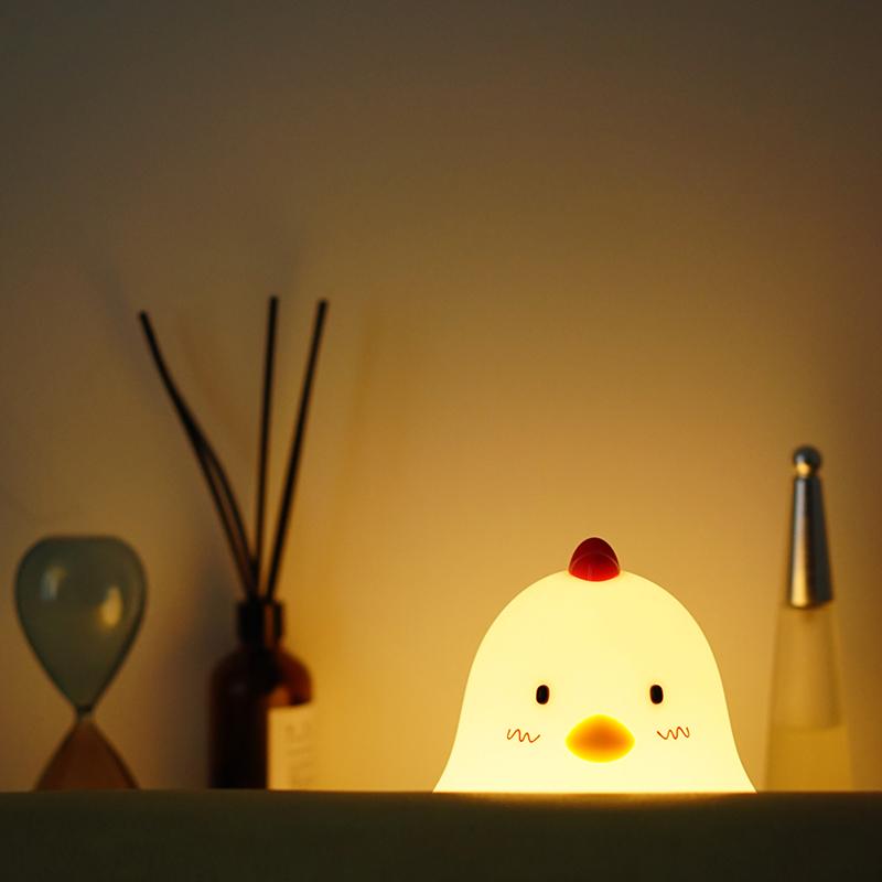 ChickenLamp MUID - Silicone LED Lamp in Chicken Shape, Playful Design, 30 cm Tall